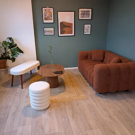 Le 143 Blum, 2 Bedrooms, 5 Personnes Appartement *